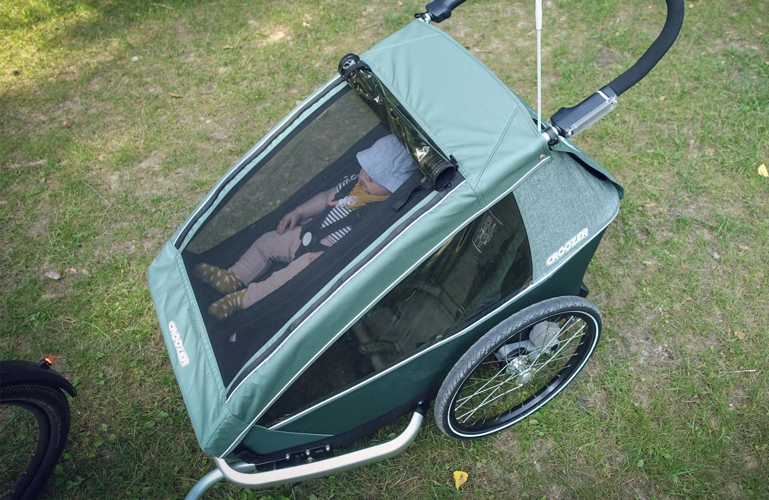 Our first season with a bike trailer for children: the Croozer Kid Vaaya in  test —