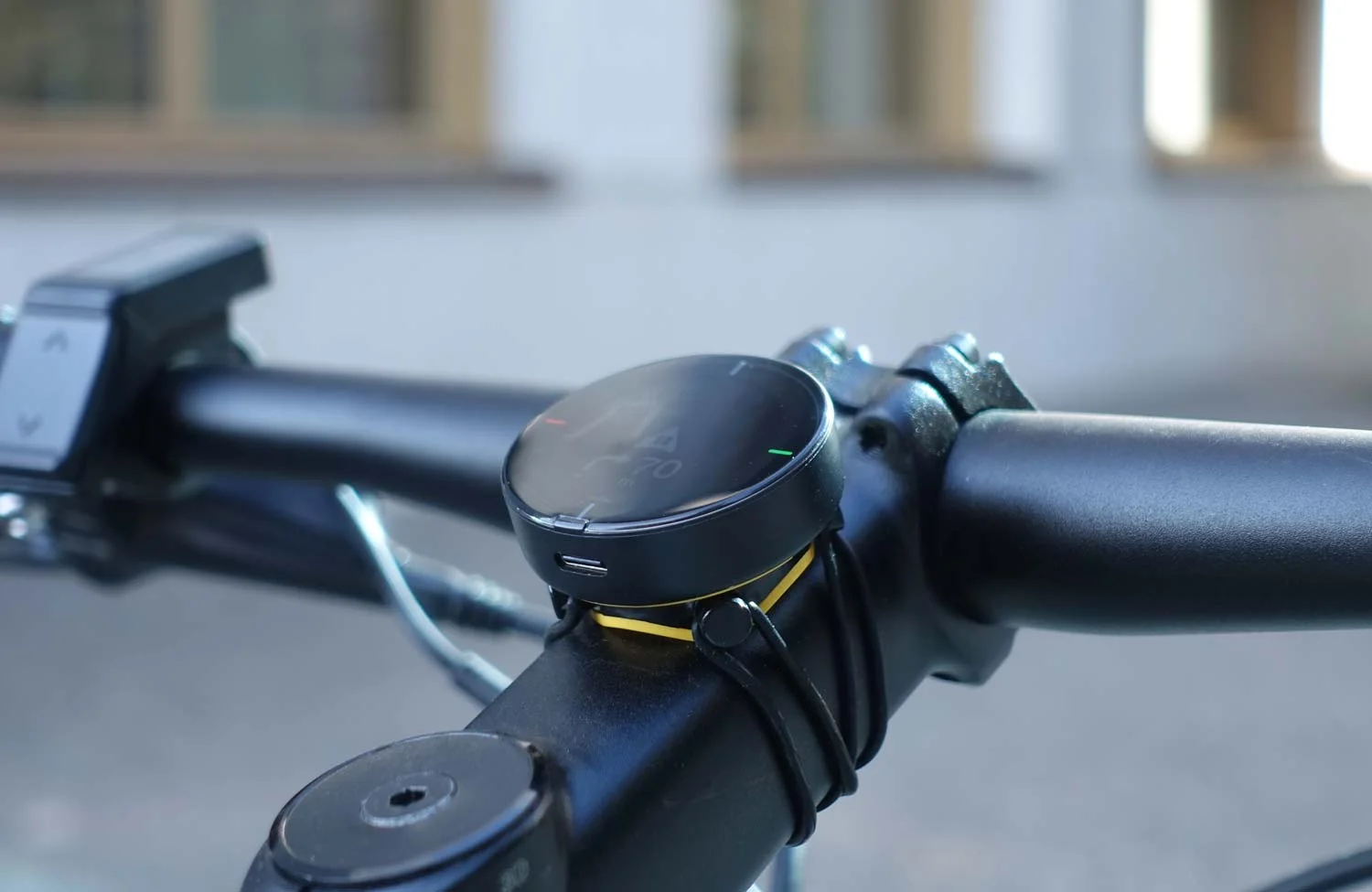 Beeline launches Velo 2 navigation device with improved simple, safe  routing options