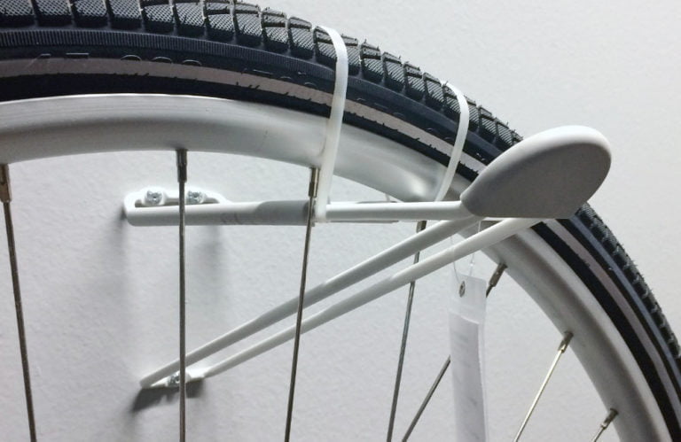 Die günstigste Wandhalterung fürs Fahrrad: IKEA SKRÅLL