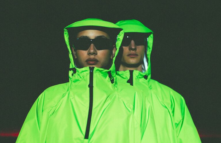 MAIUM SS/22 collection: Cycling rainwear in fresh colors