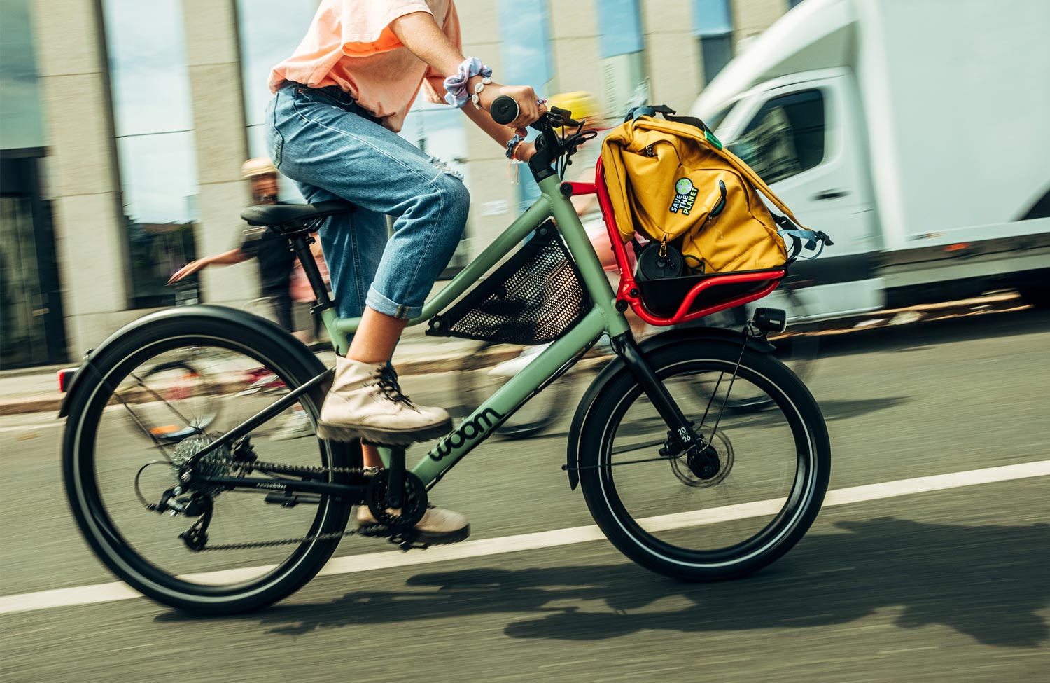 Woom NOW: urbanes Kinder- und Jugendrad mit großem Front-Gepäckträger