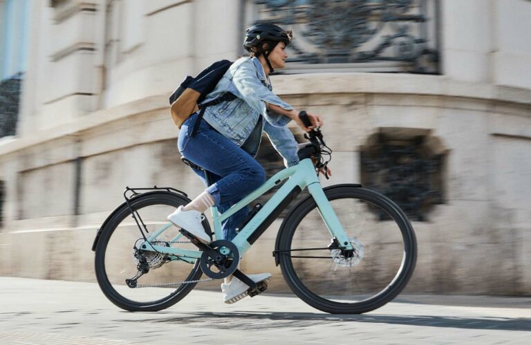 Minimalist, functional and lightweight: Canyon's new Commuter:ON ebikes ...