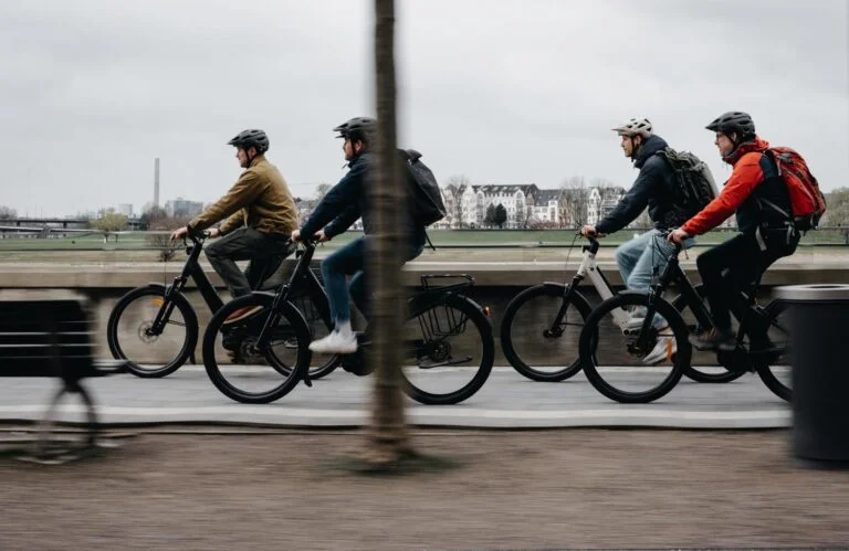 Lundi, Mardi and "J": on tour with Moustache's full range of urban bikes