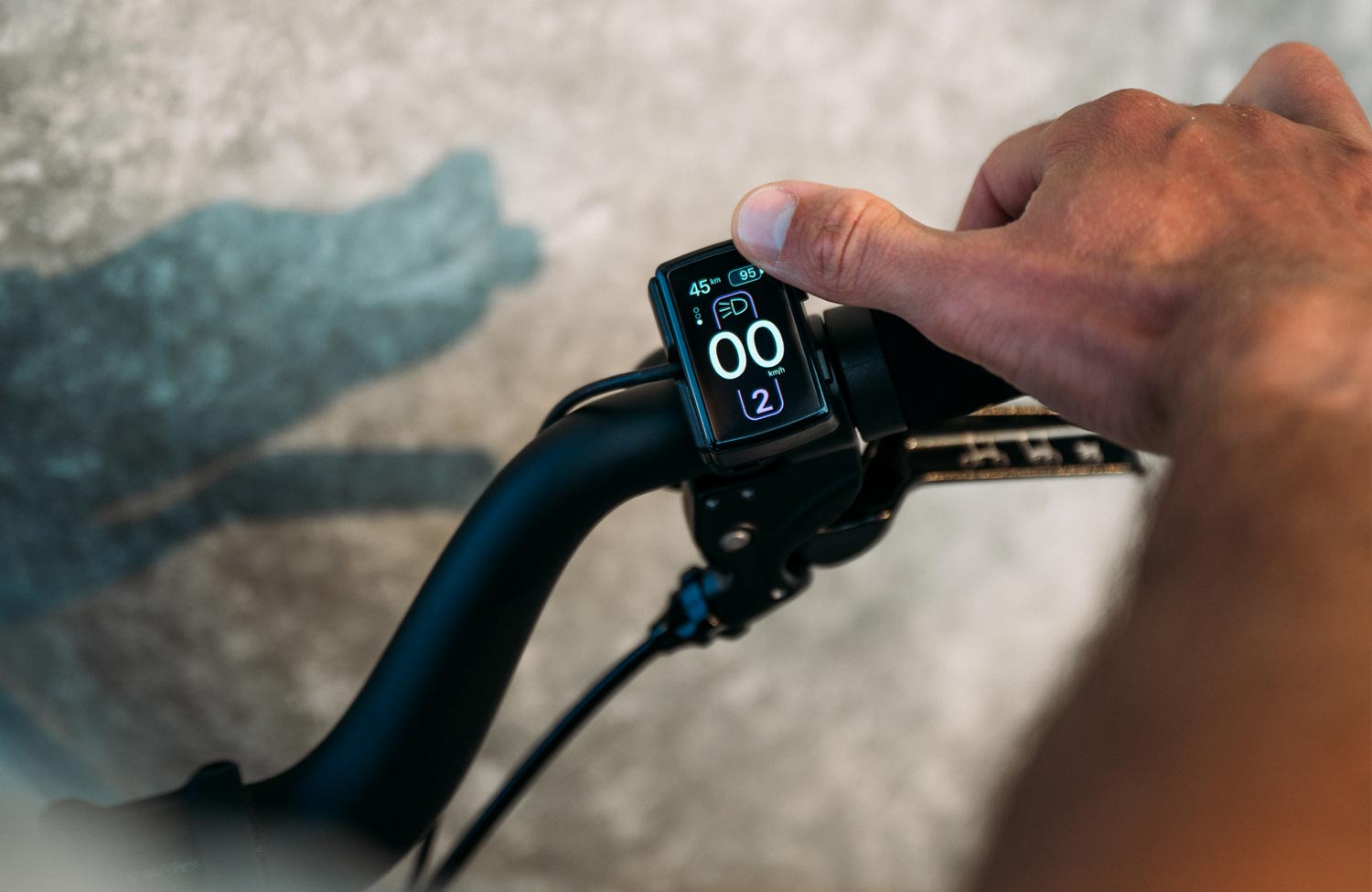 brompton electric line 2025 e motiq e bike handlebar control