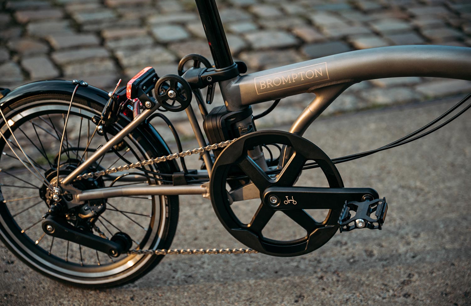 brompton electric line 2025 e motiq e bike shifting