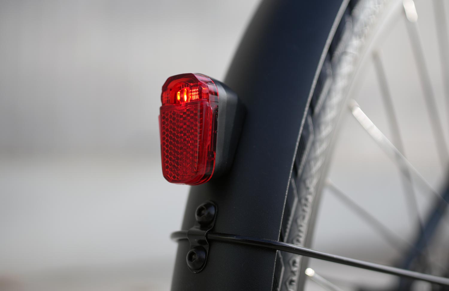 test tenways cgo 600 plus review ruecklicht