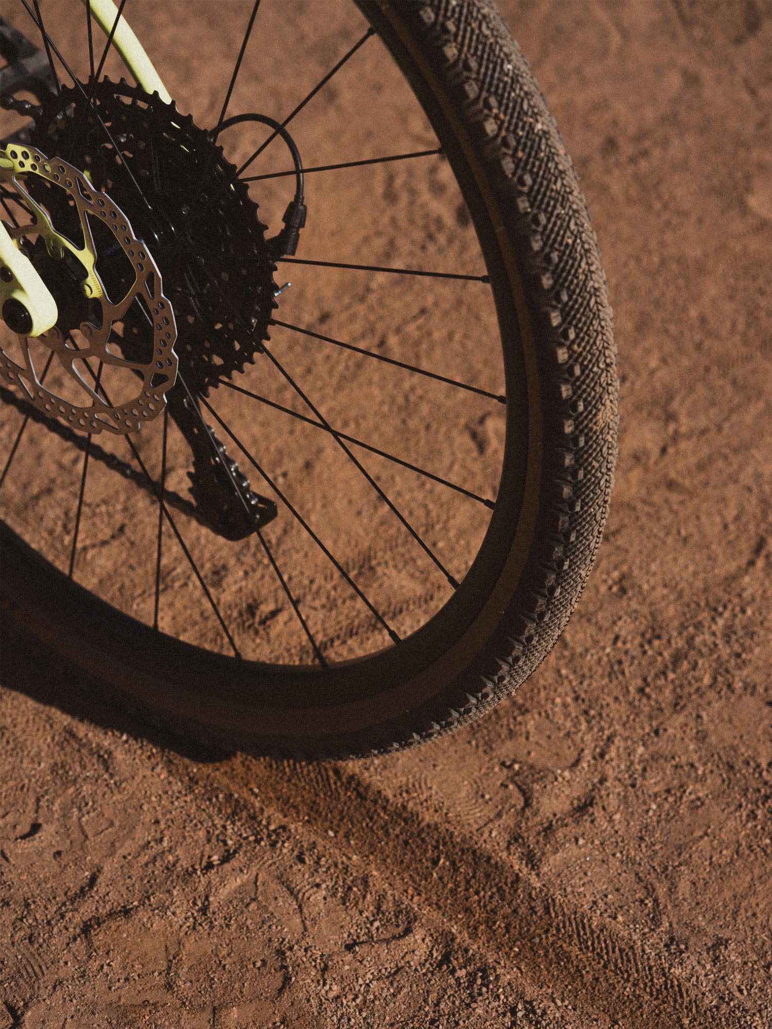 rose hobo cues steel urban gravel bike tires