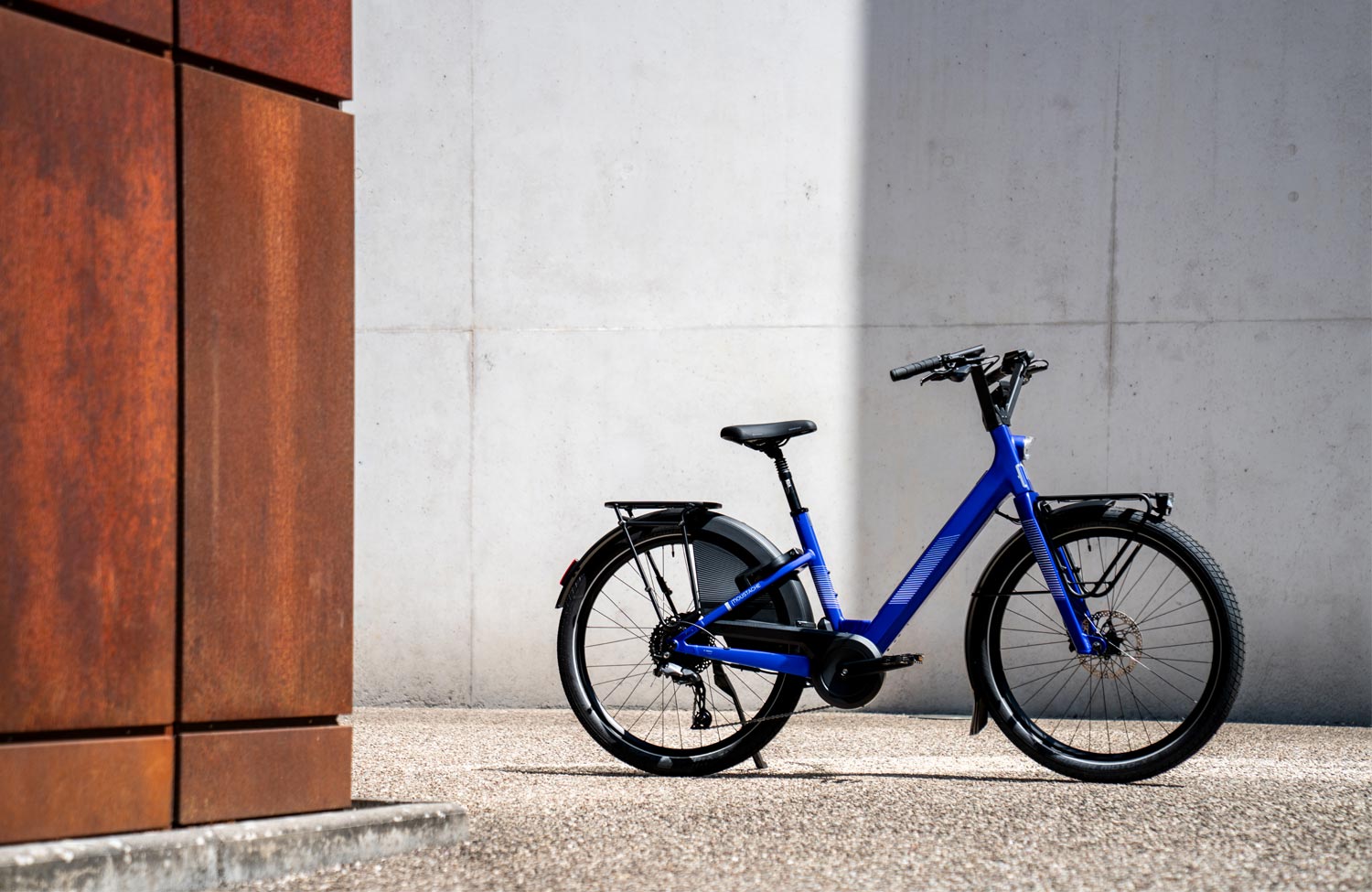 moustache lundi 27 launch edition